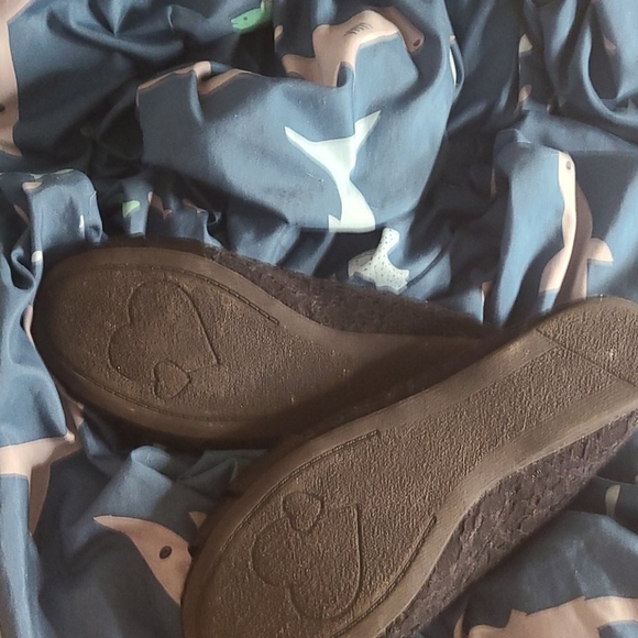 Flats - Picture 5 of 5